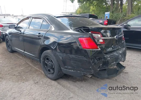 2015 Ford Police Interceptor z USA, uszkodzony, nr VIN 1FAHP2L89FG117738
